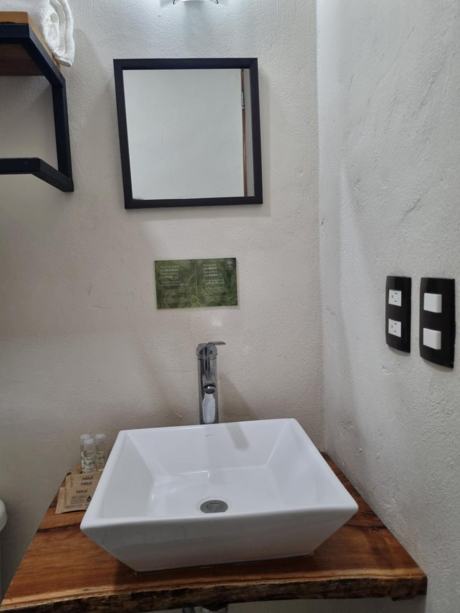 Hotel Brisas Bacalar Kültér fotó